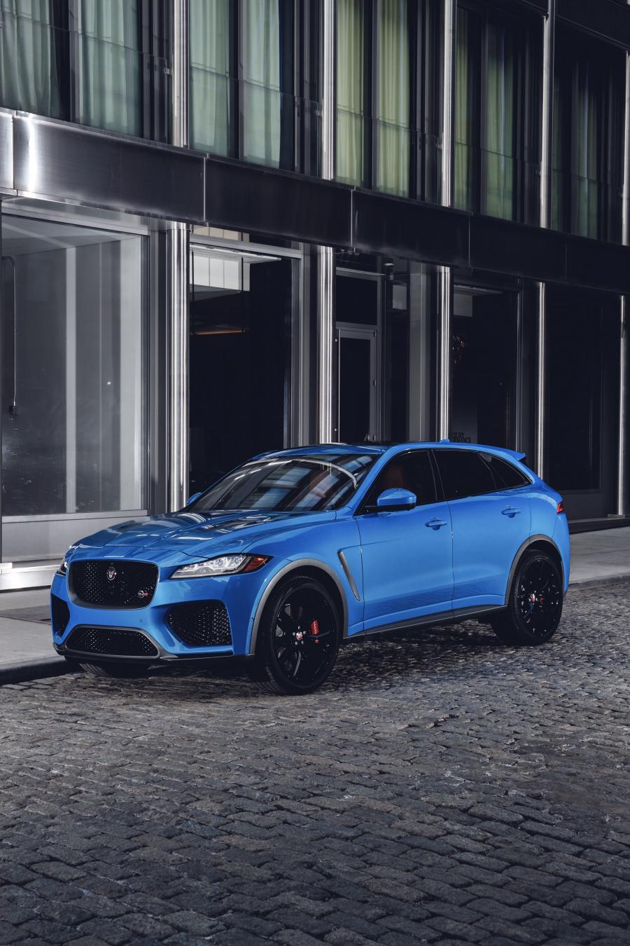  Jaguar F-Pace SVR 2018 года  (NA) (фото 6 из 40)